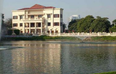 DLF The Camellias