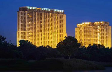DLF The Crest